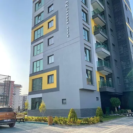 Two-bedroom Flat In Konak Garden Life 아파트