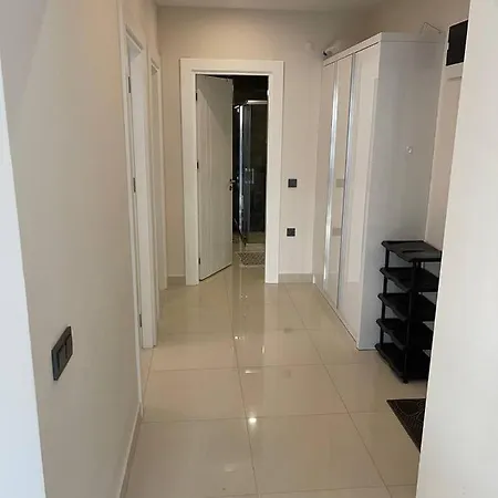 아파트 Two-bedroom Flat In Konak Garden Life